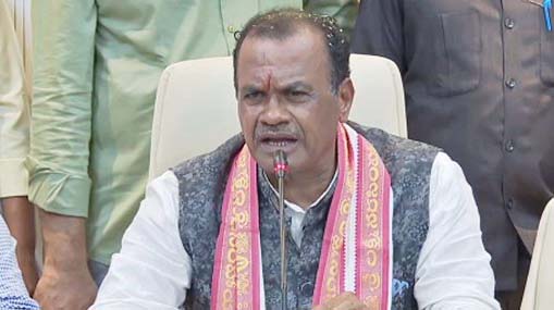 Freebies: పెరుగుతున్న ఉచిత పథకాలు.. ఉపరాష్ట్రపతి కీలక వ్యాఖ్యలు