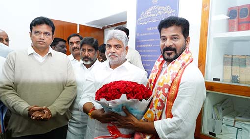 Uttam Kumar Reddy: ఎంపీ పదవికి ఉత్తమ్ రాజీనామా.. సోనియా, రాహుల్ ను కలసి మంత్రి
