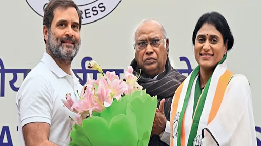 Klinkaara :  "కిలకిల నవ్వింది క్లీంకార.. జగమంతా దీవించే మనసారా".. మెగా ఫ్యాన్స్ గిప్ట్..