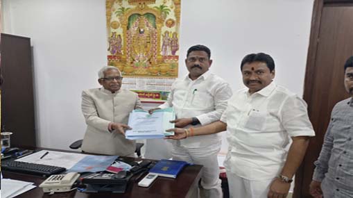 Guntur Karam | గుంటూరు కారం సినిమా స్టోరీ ఇదేనా.. త్రివిక్రమ్ మళ్లీ కాపీ కొట్టాడా?
