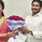 Yemmiganuru YCP : ఇంచార్జులకు నోగ్యారెంటీ.. మళ్లీ రచ్చకెక్కిన ఎమ్మిగనూరు వైసీపీ పంచాయతీ..