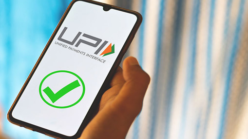 Kerala : తెరుచుకున్న శబరిమల ఆలయం.. కొత్త ఏడాది తొలిరోజు భారీగా భక్తులు రద్ధీ
