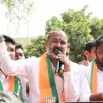 Bandi Sanjay comments: ఆ మాటంటే చెప్పుతో కొట్టండి.. బండి సంజయ్ ఘాటు వ్యాఖ్యలు..