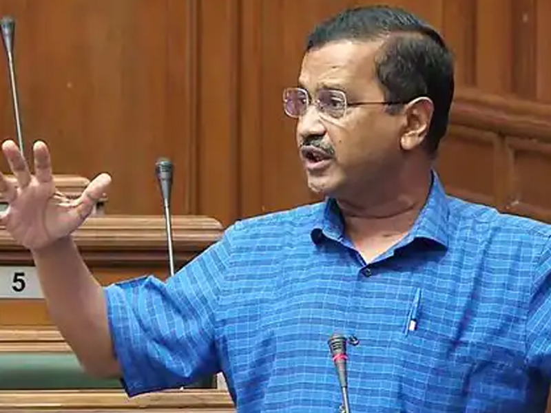 Viral Video : పామును నమిలి తింటున్న జింక.. వీడియో వైరల్
