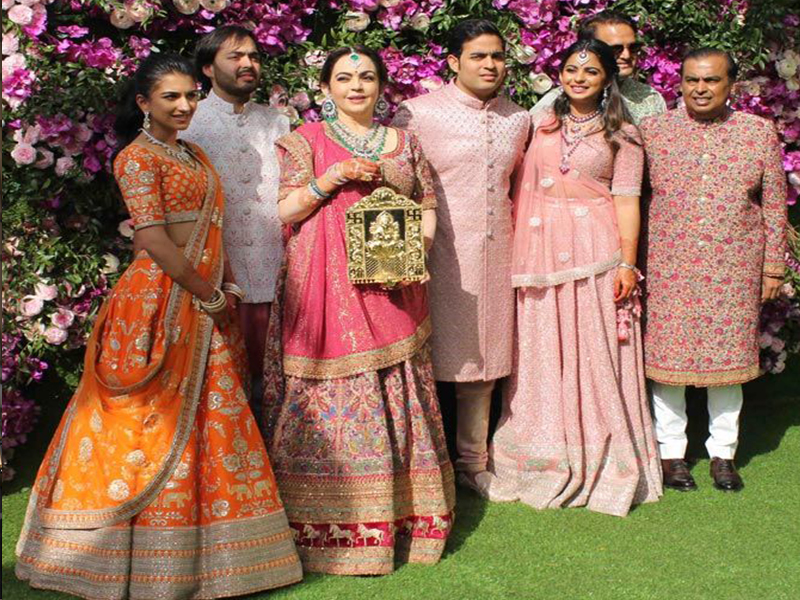 Ambani's son's wedding: అంబానీ కొడుకు పెళ్లి వంటకాల ఒక్కో ప్లేట్ ఎంతో తెలుసా?