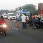 Road Accident: ఆళ్లగడ్డలో ఘోర రోడ్డు ప్రమాదం.. ఐదుగురు హైదరాబాద్ వాసుల మృతి..