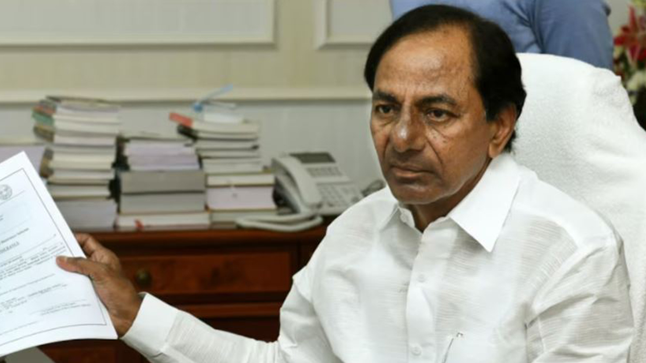 KCR Petition to High Court: హైకోర్టులో కేసీఆర్ పిటిషన్.. తెలంగాణ విద్యుత్ కమిషన్‌ రద్దు చేయాలంటూ..