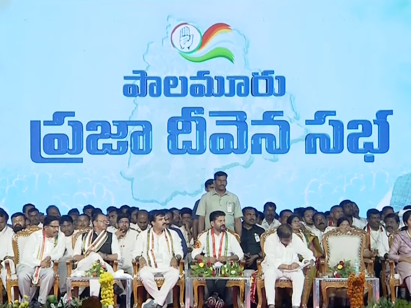 Mukesh Ambani : అంబానీ తర్వాతే ఎవరైనా.. గిఫ్ట్స్ ఇవ్వాలంటే!