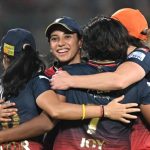RCB Lift the WPL 2024 Cup: కప్ ఎగరేసుకుపోయిన బెంగళూరు.. ఉమెన్స్ ఐపీఎల్ విజేత ఆర్సీబీ