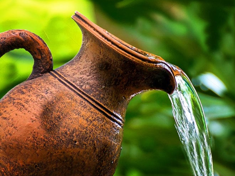 Pot Water Benefits : మండే ఎండలో మట్టి కుండలో నీరు తాగితే ఏమోతుందో తెలుసా..?