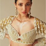 Neha Shetty: పరువాలతో పిచ్చెక్కిస్తున్న.. టిల్లు భామ నేహాశెట్టి