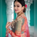 Bhavya Trikha: కుర్రాళ్ల క్రష్ లిస్ట్‏లో చేరిన కొత్త బ్యూటీ.. భవ్య ట్రిక