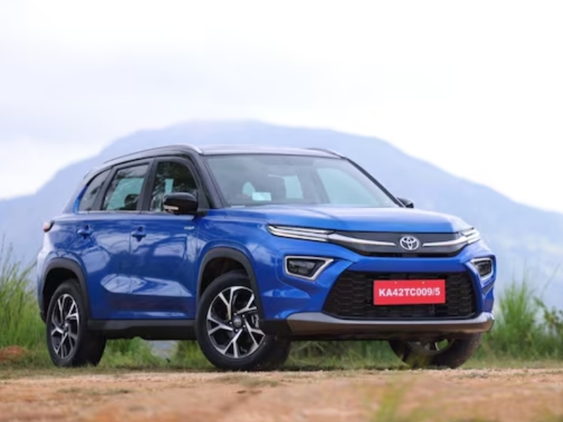 Toyota Cars: ఏప్రిల్ 1 నుంచి ఈ కార్ల ధరలు పెరగనున్నాయి..