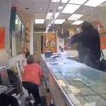Burglars in Oakland: అమెరికాలో ఇంత దారుణమా, మరి పోలీసులు..