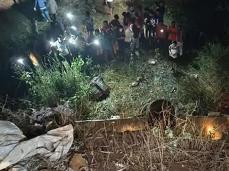 Chhattisgarh Bus Accident: లోయలో పడిన బస్సు.. 12 మంది మృతి.. కాసేపట్లో చేరుకుంటామనగా...