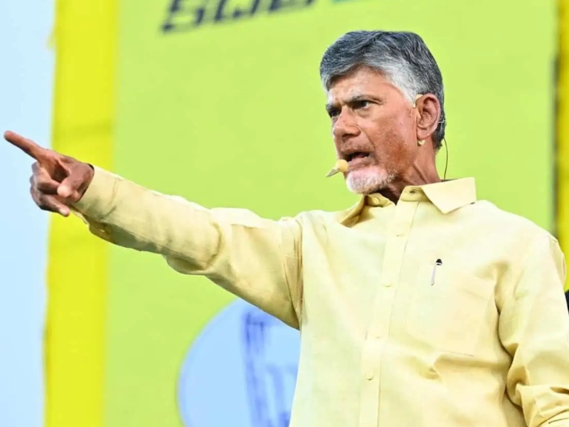 Chariot collapses: ఆలయంలో అపశృతి.. కుప్పకూలిన 120 అడుగుల రథం (వీడియో)