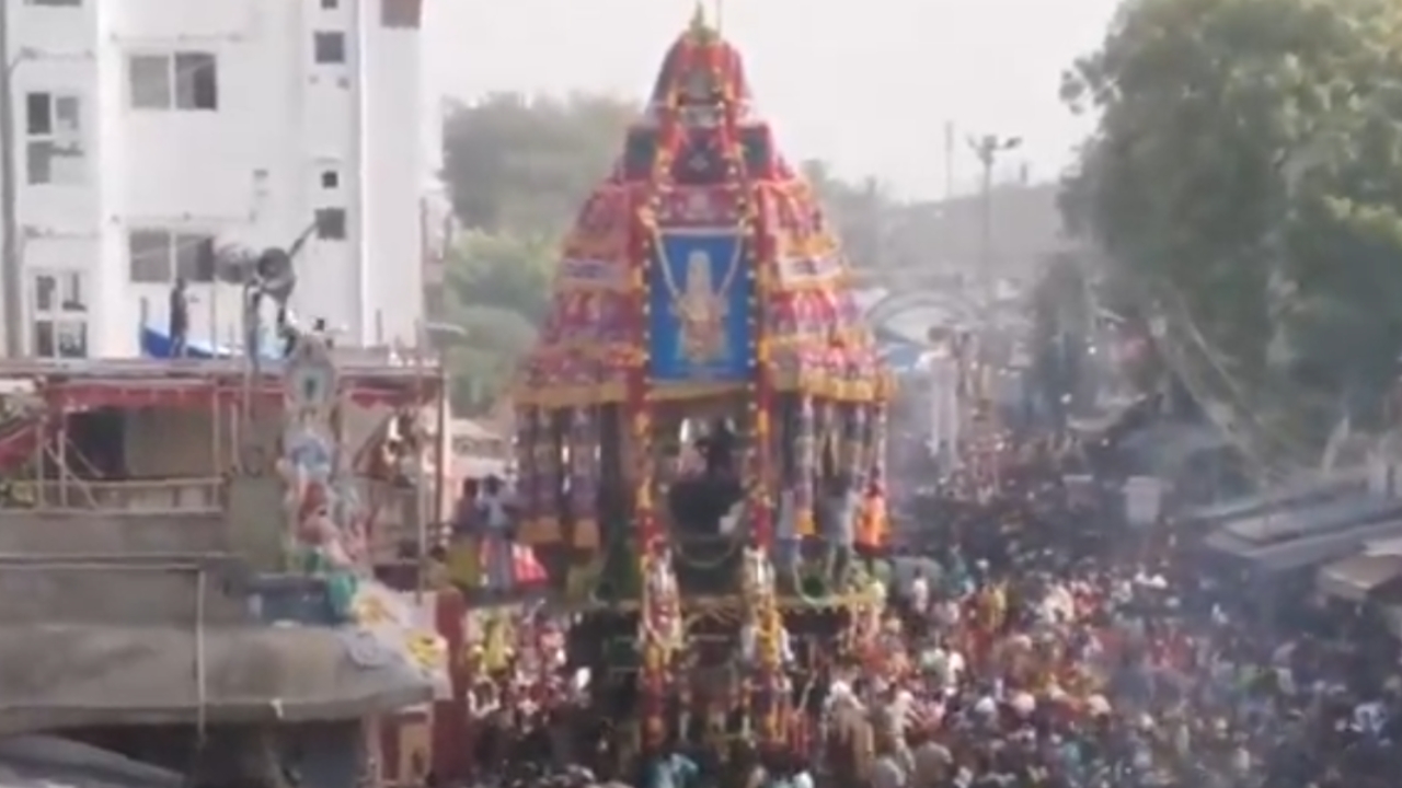 Madurai: మధురైలో చితిరా ఉత్సవాలు.. కన్నుల పండుగగా రథోత్సవం..