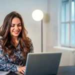 Office Vastu Tips: ఆఫీస్​లో వాస్తు నియమాలు పాటిస్తే.. మీ గెలుపుకు తిరుగే లేదు!