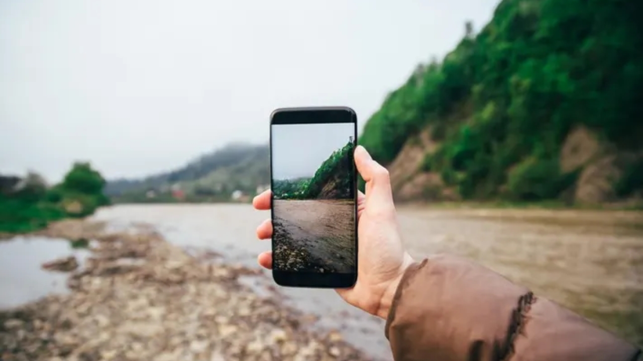 Best Budget Camera Phones In India : రూ.30 వేలలో బెస్ట్ కెమెరా ఫోన్లు.. టాప్- 5 ఇవే!