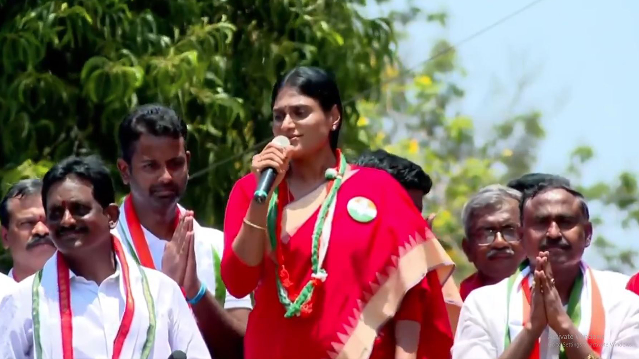 YS Sharmila attack on CM Jagan: బాణం ఎక్కుపెట్టిన షర్మిల, జగన్‌ పార్టీకి ఓటేస్తే.. మూడు రాజధానులెక్కడ?