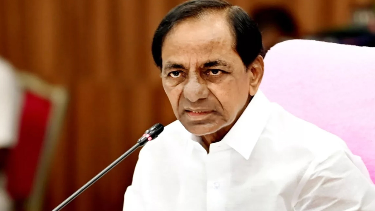 ECI Notices to KCR : కేసీఆర్ కు ఎన్నికల సంఘం నోటీసులు