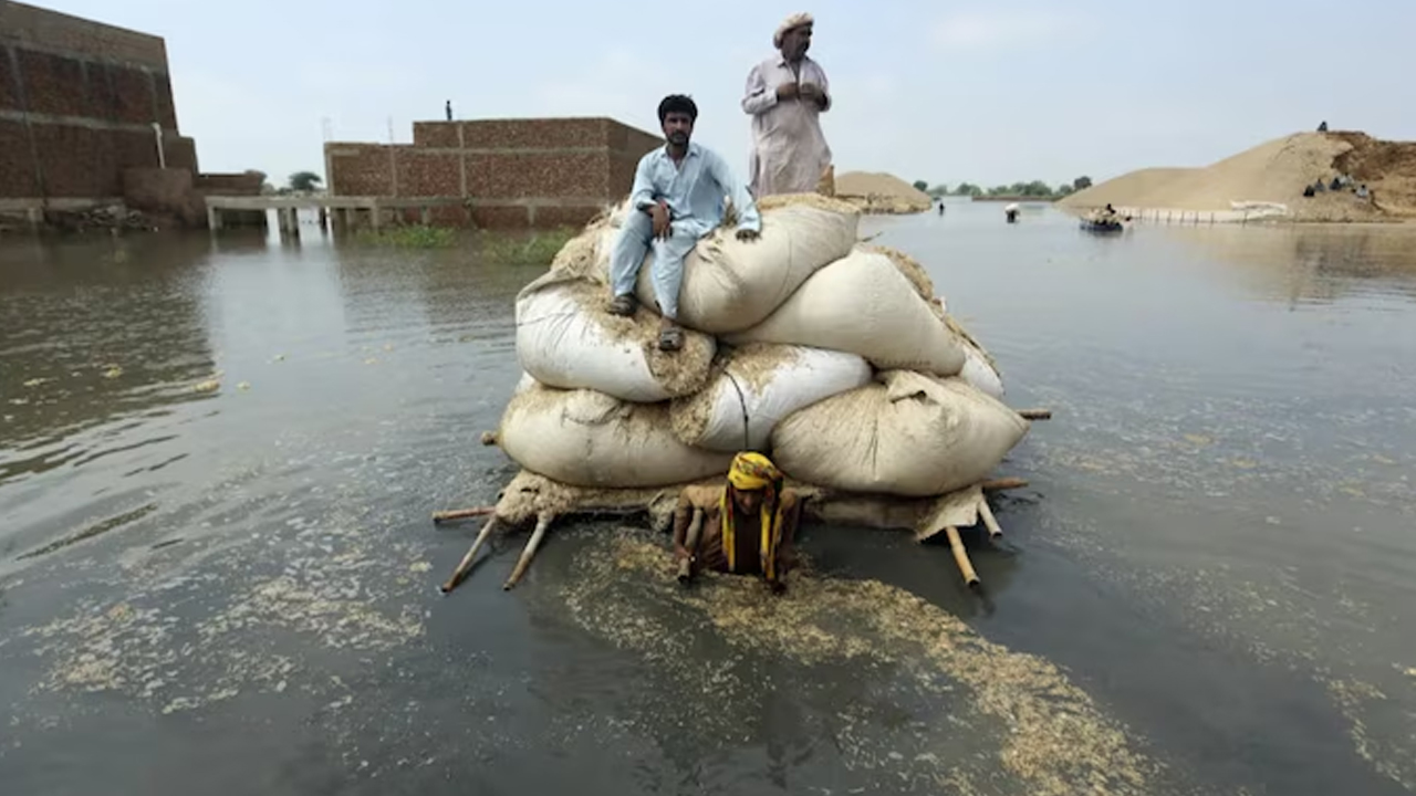 33 Died in Afghanistan Floods: ఆప్ఘాన్ ను ముంచెత్తిన వరదలు.. 33 మంది మృతి!