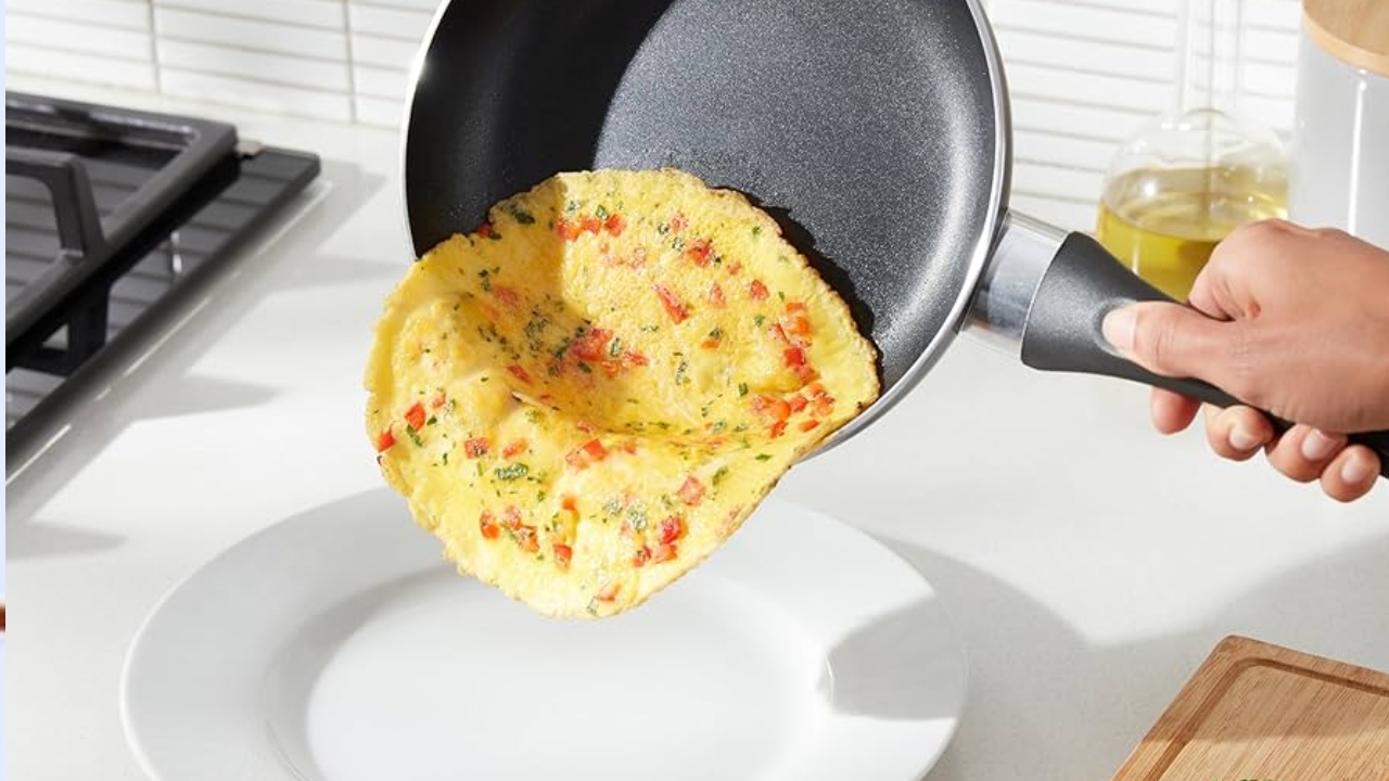 Non Stick Pan: నాన్​ స్టిక్​ పాత్రల్లో ఇవి అస్సలు వండకూడదు..?
