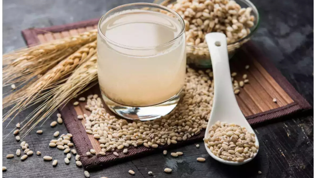 Barley Water: ఈ నీరు రోజు ఒక గ్లాసు తాగితే వడదెబ్బ భయమే ఉండదు..