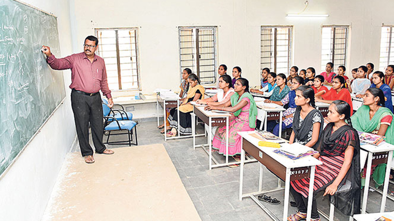 Good News for Failed Students: ఇంటర్ ఫెయిలైన విద్యార్థులకు గుడ్‌న్యూస్.. ఇకపై ఫ్రీ క్లాసులు..!