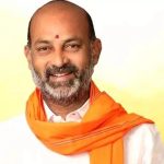 Bandi Sanjay: వారణాసిలో బండి సంజయ్ ఎన్నికల ప్రచారం.. ఎవరి తరఫునో తెలుసా..?