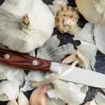 Garlic Peel: వెల్లుల్లి తొక్కలను పడేస్తున్నారా.. వాటి ఉపయోగాలు తెలిస్తే షాక్ అవుతారు..