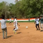 CM Revanth Reddy Plays Football : విద్యార్థులతో కలిసి ఫుట్‌బాల్ ఆడిన సీఎం రేవంత్ రెడ్డి!