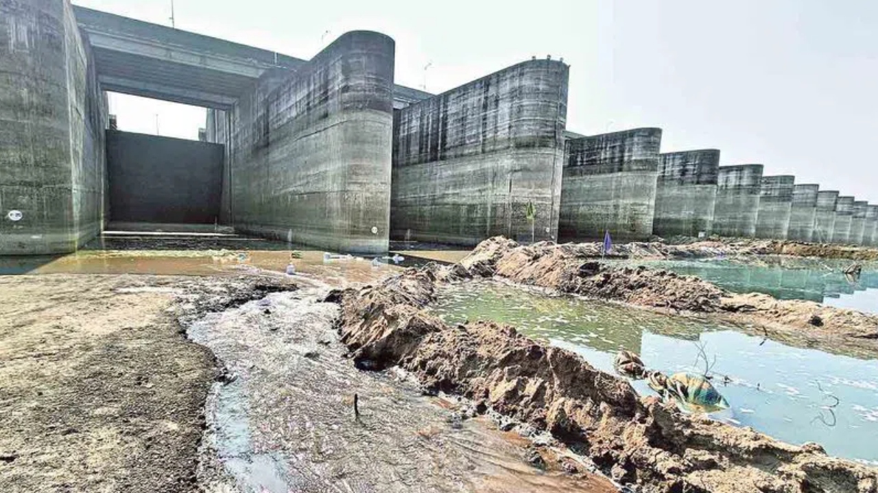 Medigadda Barrage: నేడు మేడిగడ్డ బ్యారేజీని సందర్శించనున్న జస్టిస్ చంద్రఘోష్
