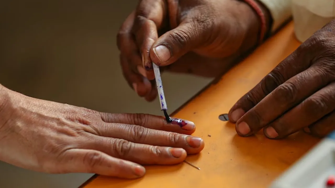 Lok Sabha Elections 2024 Highlights: మ. 3 గంటల వరకు ఎంత శాతం పోలింగ్ నమోదయ్యిందంటే..?