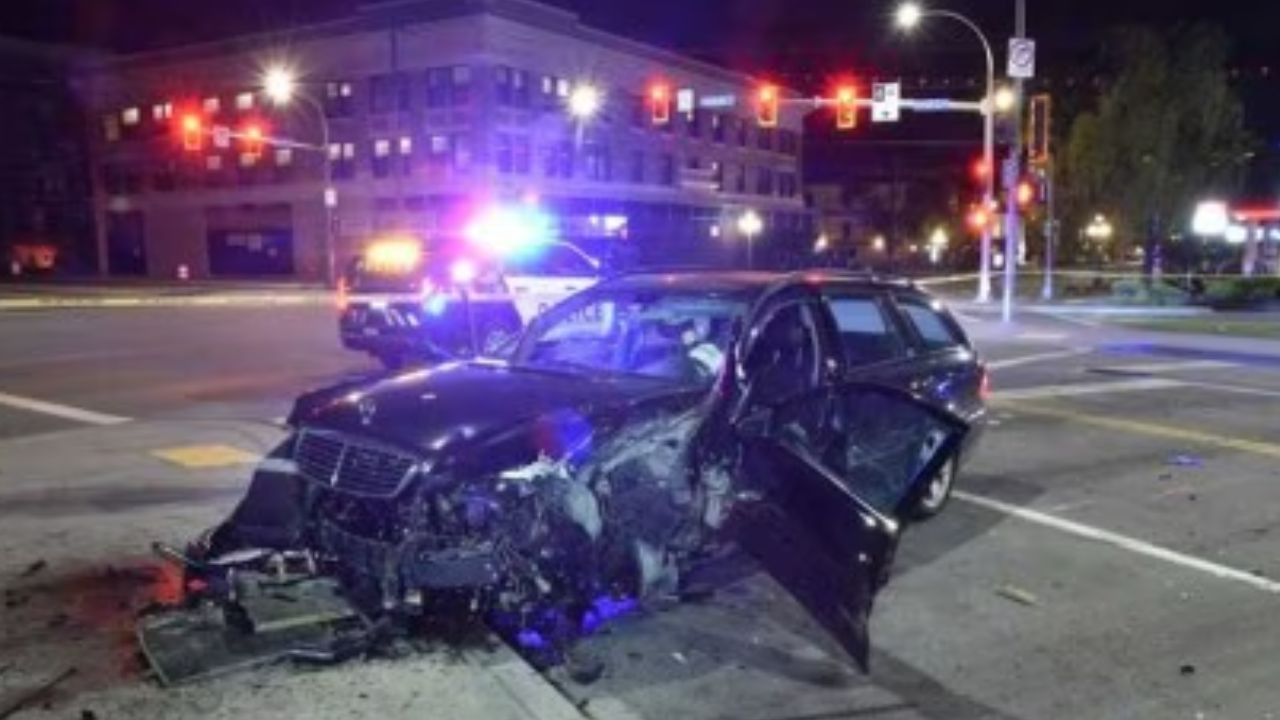 Road Accident in Canada: దొంగను వెంబడించబోయిన పోలీసులు.. ముగ్గురు మృతి!