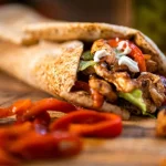 Chicken Shawarma: ప్రాణాలు తీసిన చికెన్ షావర్మ.. ఒకరు మృతి.. ఐదురుగురికి సీరియస్!