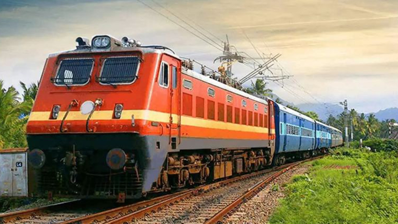 IRCTC Faster Ticket Booking: రైల్వే ప్రయాణీకులకు గుడ్ న్యూస్.. వేగంగా టికెట్ బుకింగ్ ఫెసిలిటీ త్వరలోనే