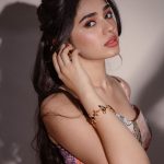 Krithi Shetty: అందాలతో హద్దులు చెరిపేస్తున్న బేబమ్మ
