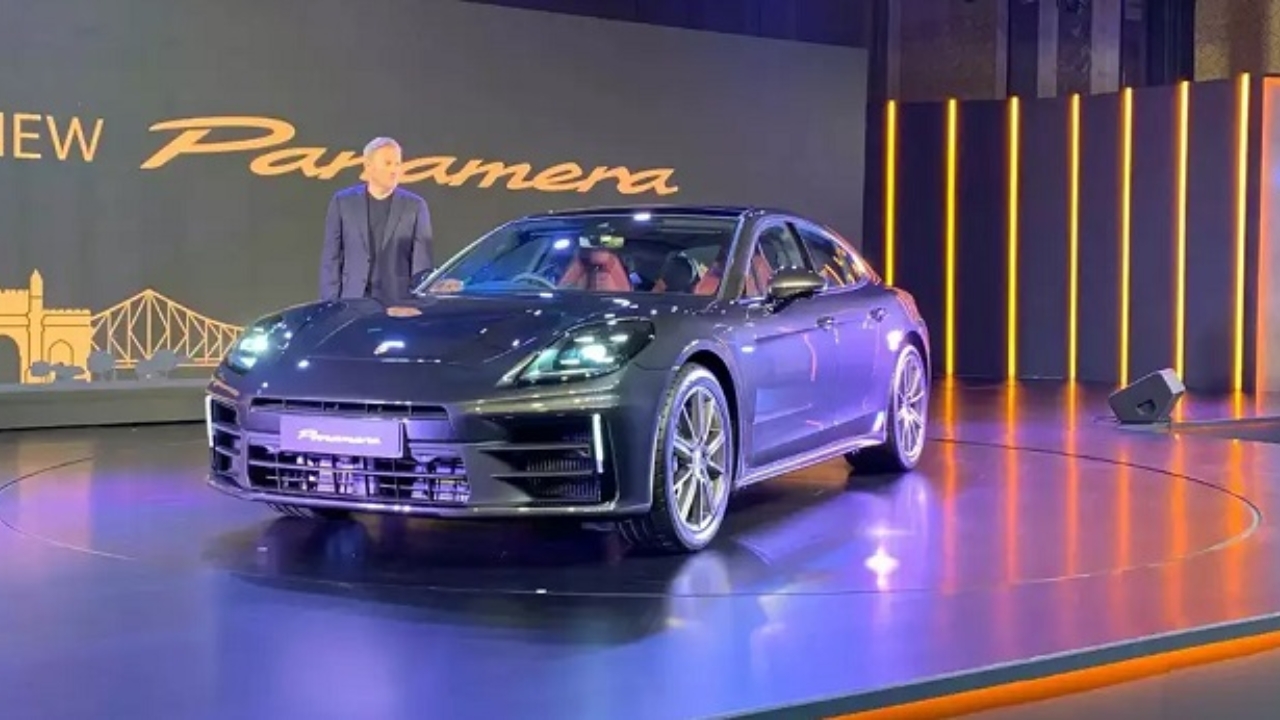 Porsche Panamera 2024 Launched: రూ. 1.69 కోట్లతో పోర్షే సూపర్ కార్ లాంచ్.. ఇక రోడ్లపై యుద్ధమే..!
