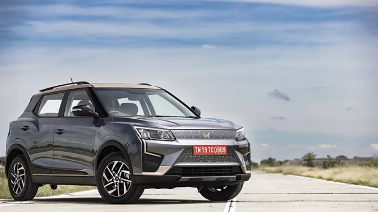 Mahindra XUV400 EV Facelift : స్పీడ్ పెంచిన మహీంద్రా.. 456 కిమీ రేంజ్‌తో త్వరలో కొత్త EV