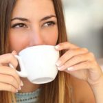 Drinking Coffee: ఖాళీ కడుపుతో కాఫీ తాగుతున్నారా.. ఎంత ప్రమాదమో తెలుసా..?