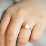 Pearl Gemstone: ముత్యాల రత్నం ఏ రాశి వారికి శుభప్రదం..? ధరించిన వారు ఎలాంటి నియమాలు పాటించాలో తెలుసా..?