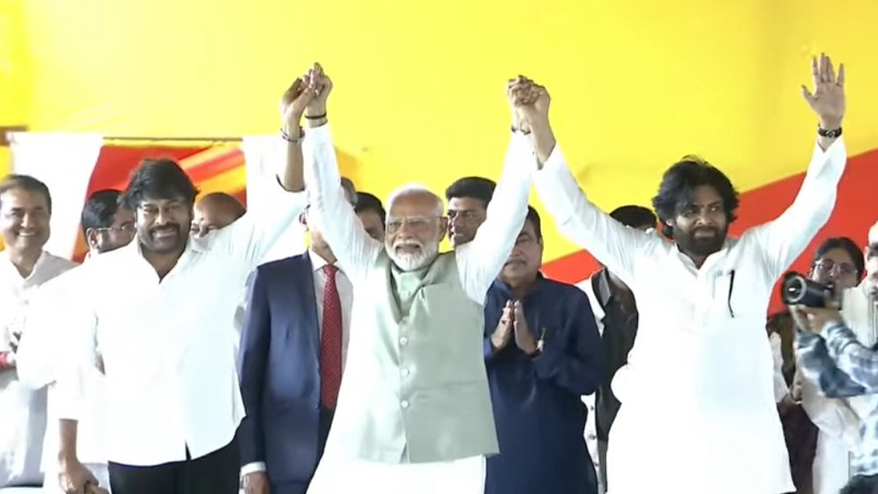 Faria Abdullah: అనార్కలి డ్రెస్‌లో అదర గొడుతున్న ఫరియా అబ్దుల్లా..పిక్స్ వైరల్ !